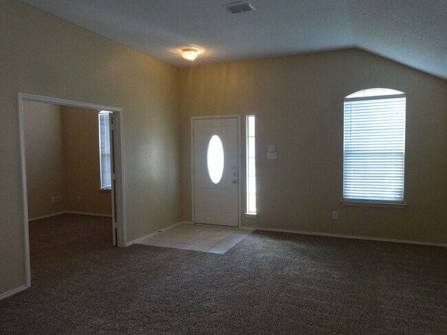 Foto del edificio - 6708 Lake Jackson Drive