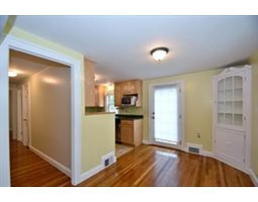 Building Photo - 122 Colonial Ave