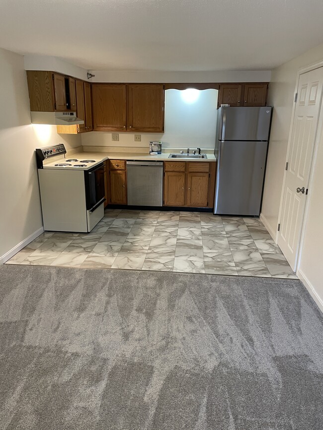 Brand New Carpet Throughout - 844 State St