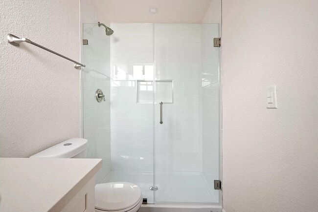 Building Photo - 3150 Rockview Pl
