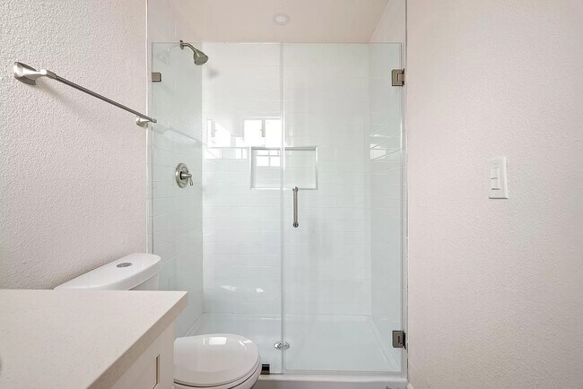 Foto del edificio - 3150 Rockview Pl