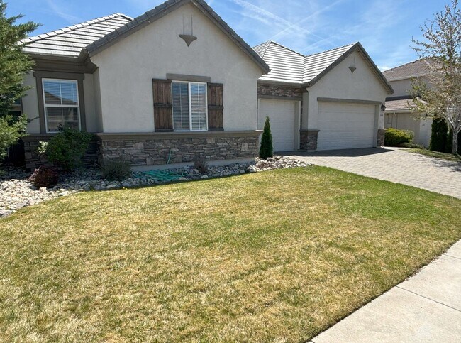 Foto del edificio - Sprawling Home Near UNR - One Level Living...