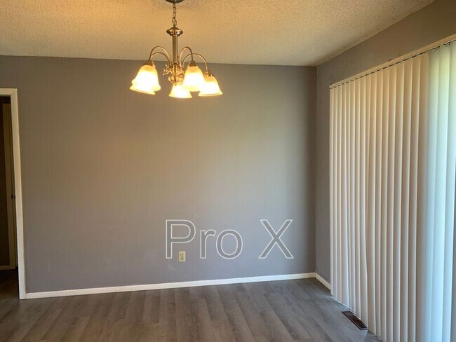 Building Photo - 3833 College View Ave