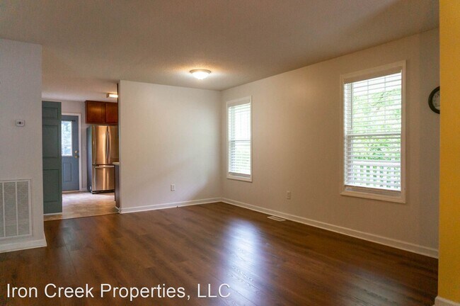 Building Photo - 2 br, 1 bath House - 118 Savannah Woods Court