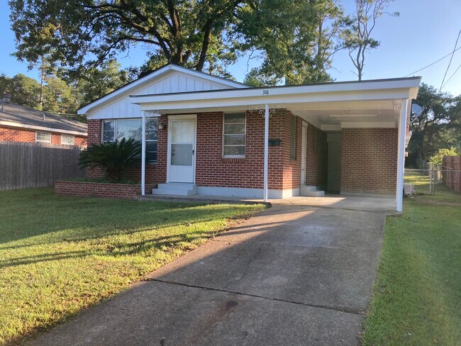 Building Photo - 318 Claiborne St