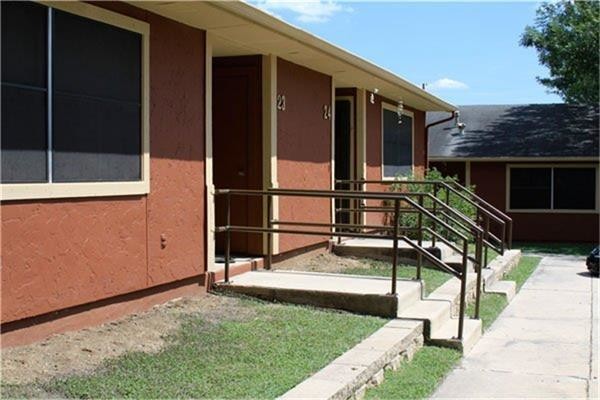 Primary Photo - 919 Sutton Dr