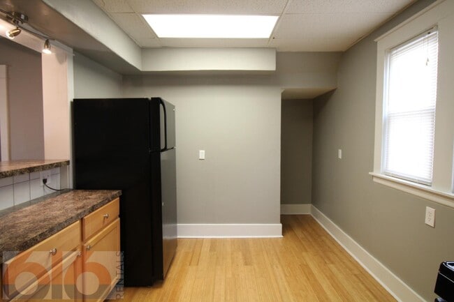 Building Photo - 1124 Watson St SW