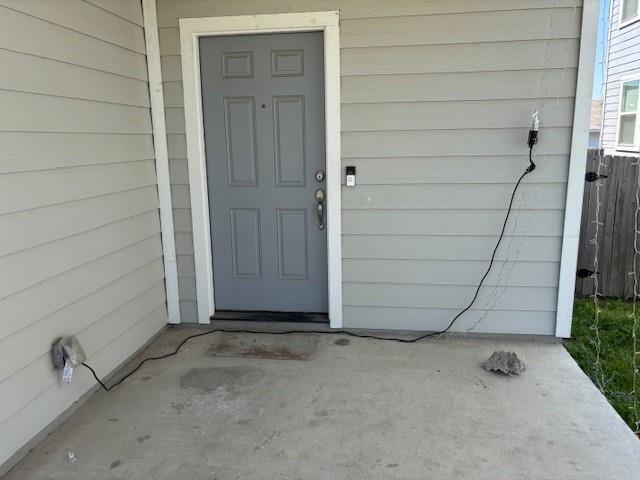 Building Photo - 404 Black Opal Dr