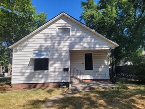 Building Photo - 1124 W Koenig St