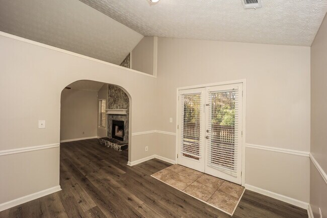 Foto del edificio - 1216 Gallatin Ct