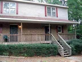 Building Photo - 558-560 Brent Rd