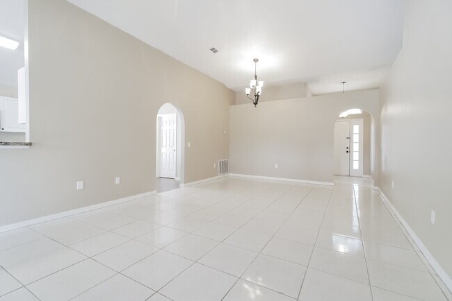 Foto del edificio - 438 Grand Royal Cir