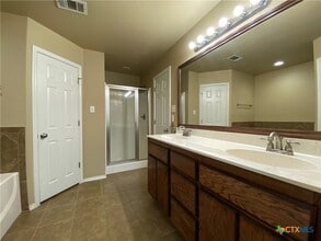 Building Photo - 2101 Golden Eagle Dr