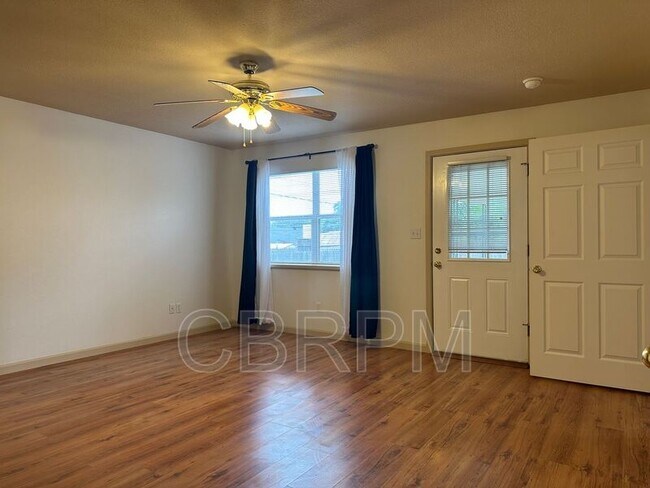 Foto del edificio - 4311 62nd St