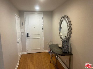 Foto del edificio - 5625 Crescent Prk W