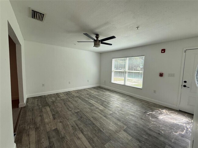 Foto del edificio - 960 NW 56th Ave