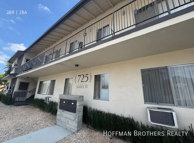 Building Photo - 725 N Isabel St