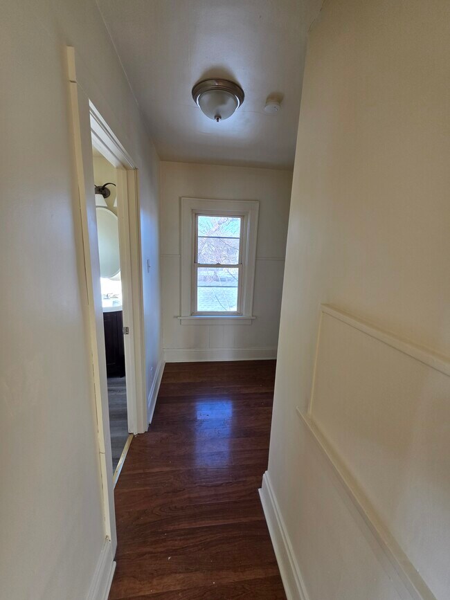 Building Photo - 823 Florida Ave