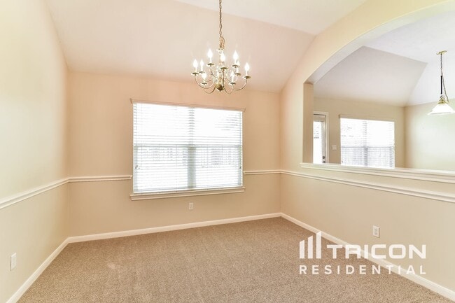 Building Photo - 11106 Creekline Glen Ct