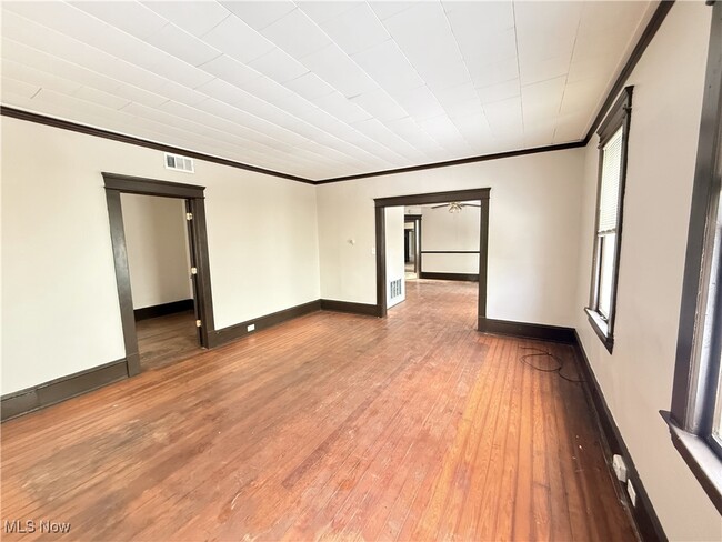 Building Photo - 3672 E 48th St