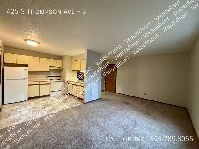 Building Photo - 425 S Thompson Ave