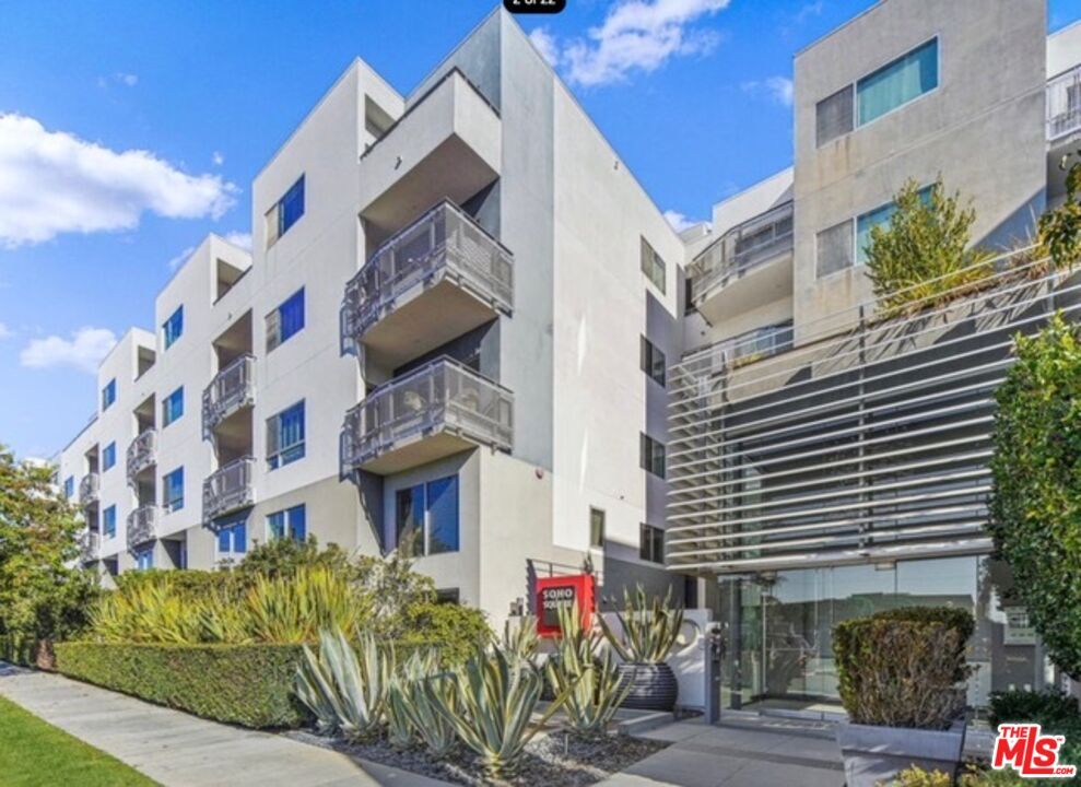 Foto principal - 1700 Sawtelle Blvd