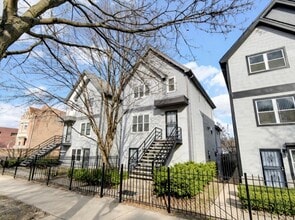 Building Photo - 6419 S Kenwood Ave