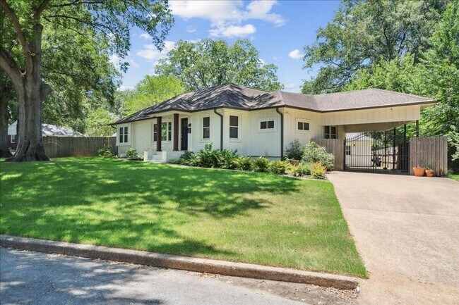 Foto del edificio - 847 S Mendenhall Rd