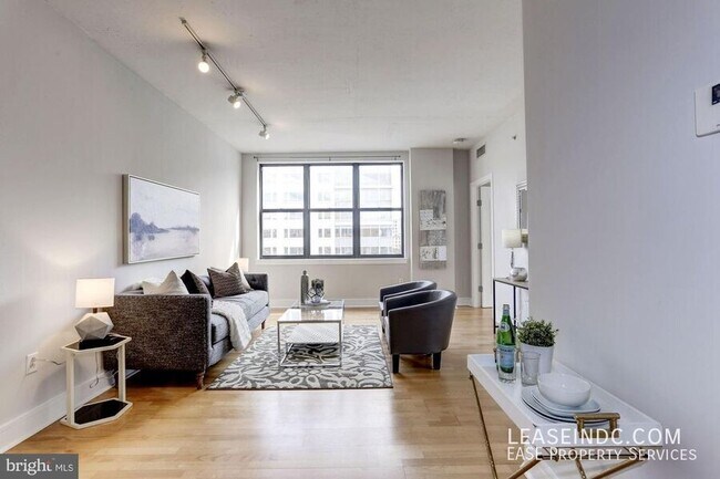 Foto del edificio - 809 6th St NW