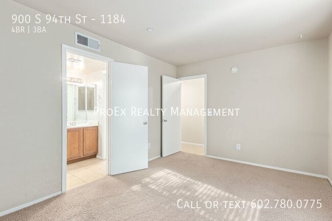 Building Photo - 900 S 94th St