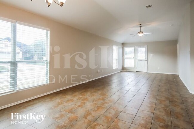 Foto del edificio - 14438 Cypress Meadows Dr