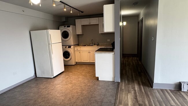 Building Photo - 8581 101st Ter