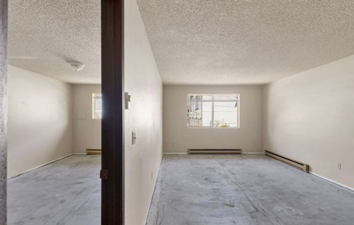 Building Photo - 2333 Main St