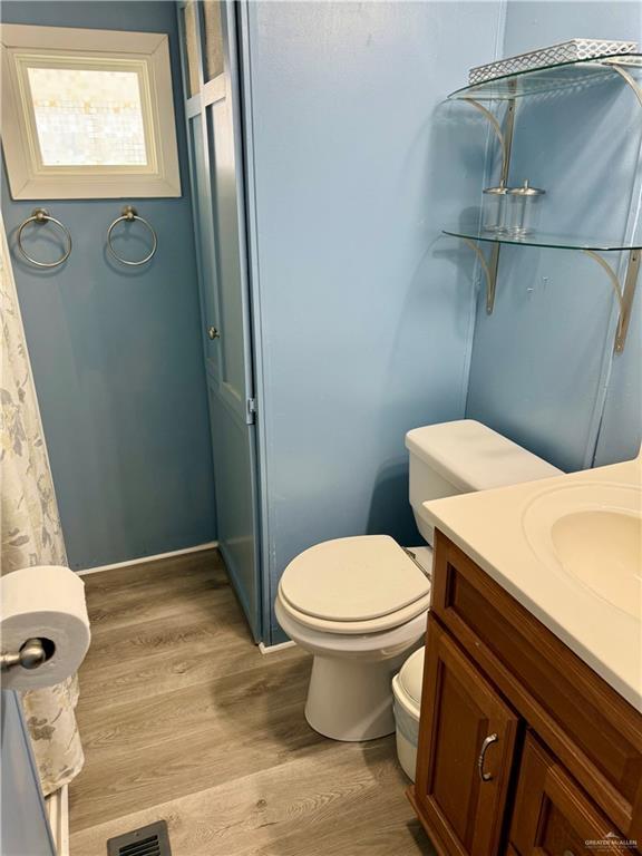 Building Photo - 8 E Clam Cir