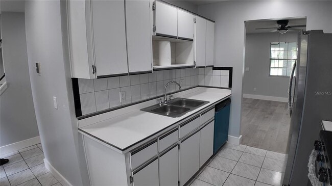 Foto del edificio - 11742 Whitewing Ct