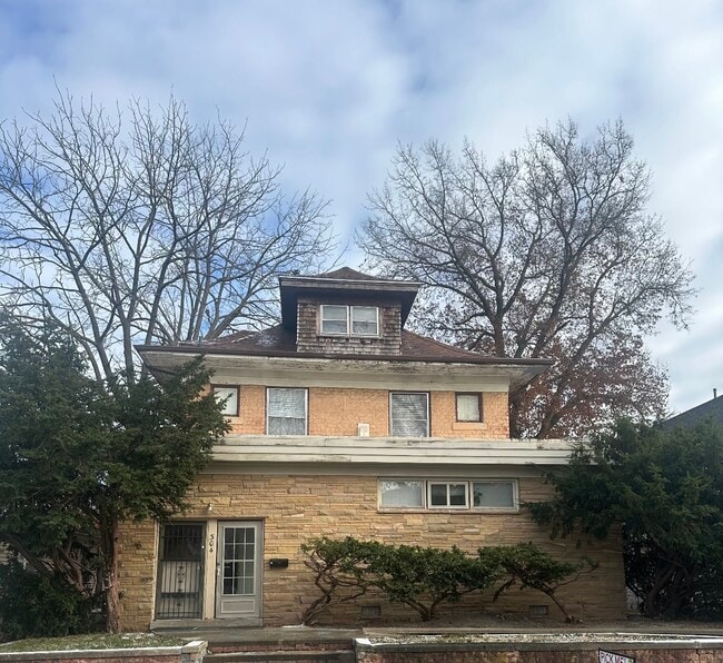 Building Photo - 304 N 22nd St