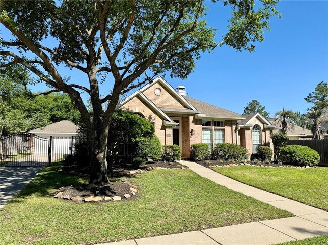 Building Photo - 16934 Laguna Springs Dr
