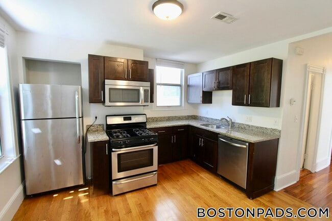 Building Photo - 299 Lexington St