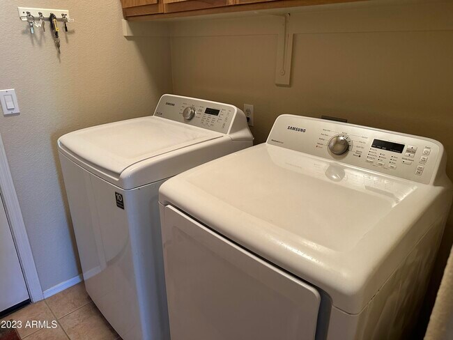 Foto del edificio - 16442 S 16th Ln