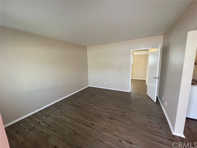 Building Photo - 840 N Angeleno Ave