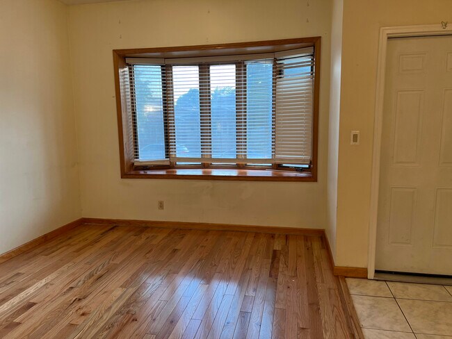 Foto del edificio - 3815 S Parnell Ave