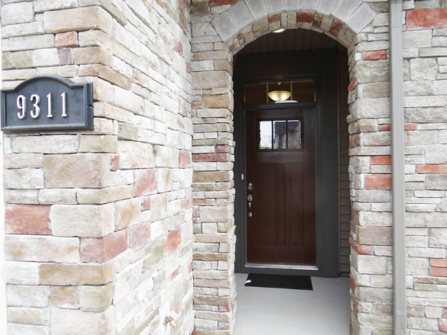 Building Photo - 9311 Glenburn Ln