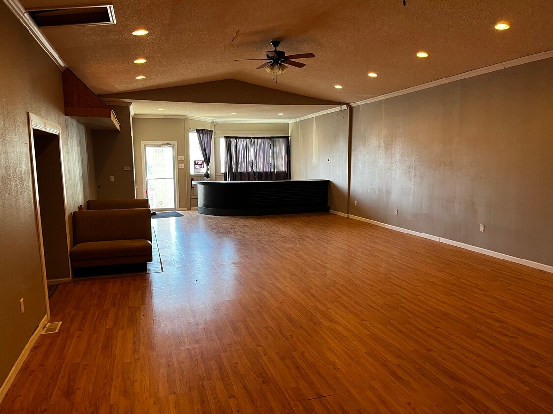 Primary Photo - Claremont Block Apartments/Commercials