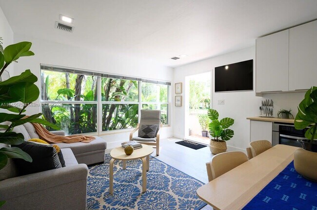 Foto del edificio - 437 NE 17th Way