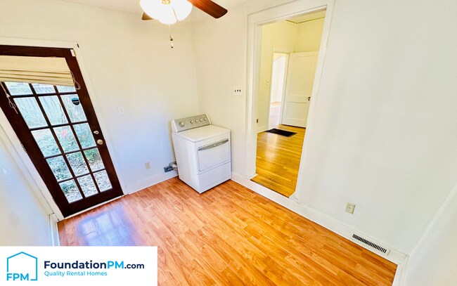 Foto del edificio - 1818 Mignon Ave