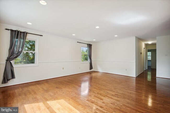 Foto del edificio - 4607 Marshall Hall Ln