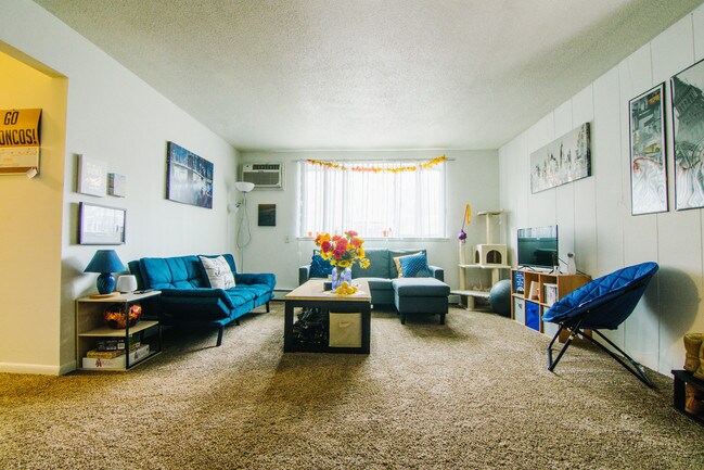 Foto del edificio - PRE LEASE for Fall 2020