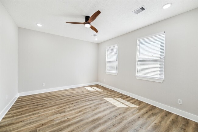 Building Photo - 8130 Sunbury St