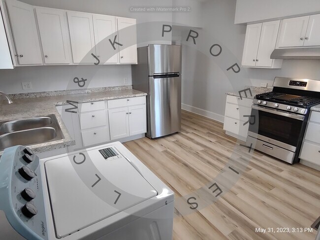 Foto del edificio - 411 Mitchell Ave