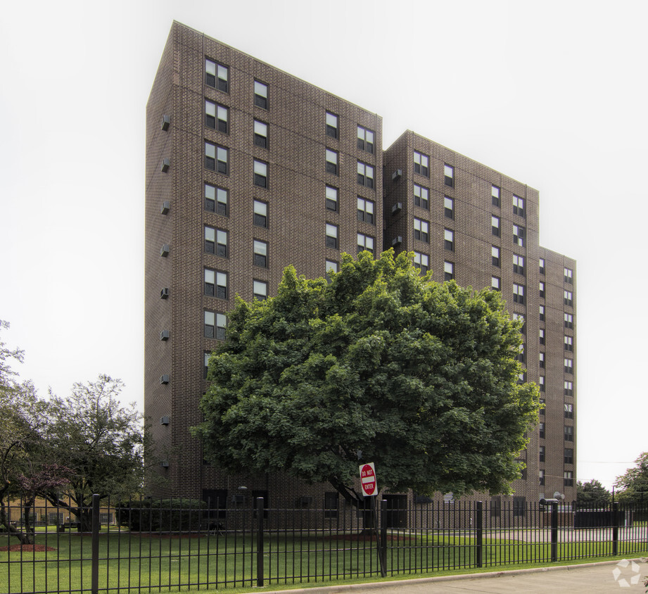 Foto del edificio - T.E. Brown Apartments